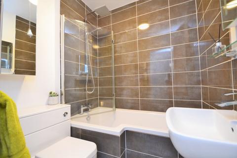 8 Hocombe Drive, Chandler's Ford, Eastleigh, SO53 5QE