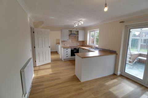 3 bedroom detached house to rent, Cleymond Chase, Kirton PE20