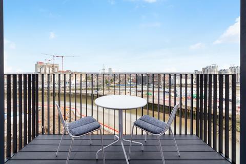 2 bedroom apartment to rent, Grantham House, London City Island, London, E14