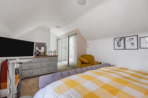 5 bedroom detached house for sale - Kingsmere,  Bicester,  Oxfordshire,  OX26