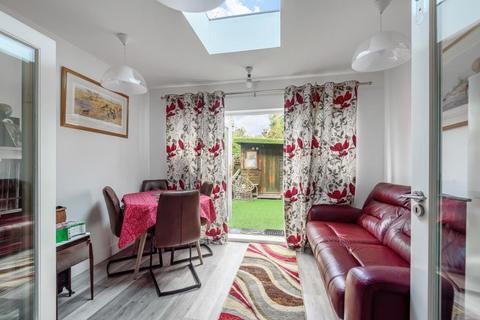 14 Dorton Way, Ripley, Woking, GU23 6BT