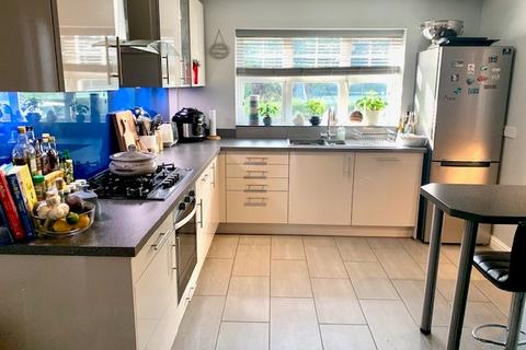 undefined, ATHERLEY COURT, SO15