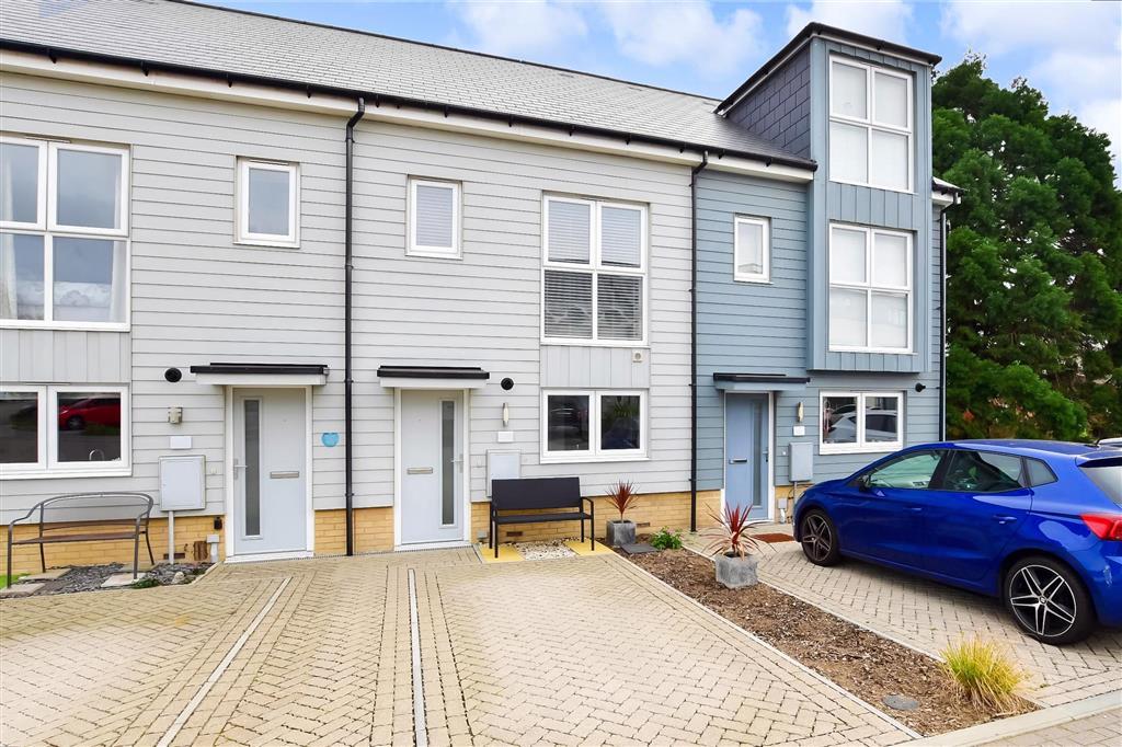 Kings Way, Folkestone, Kent 2 bed terraced house £285,000
