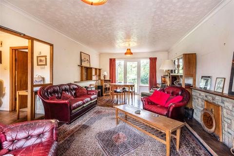 13 Cotterstock Road, Oundle, Peterborough, PE8 4PN