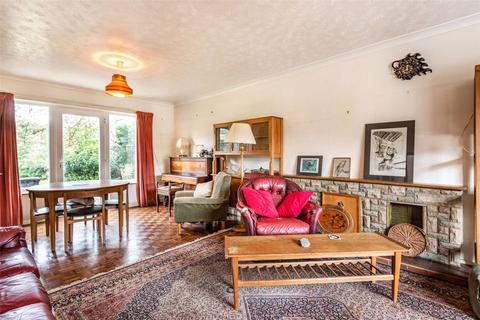 13 Cotterstock Road, Oundle, Peterborough, PE8 4PN