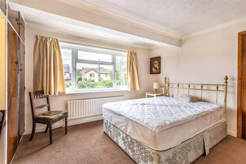 13 Cotterstock Road, Oundle, Peterborough, PE8 4PN