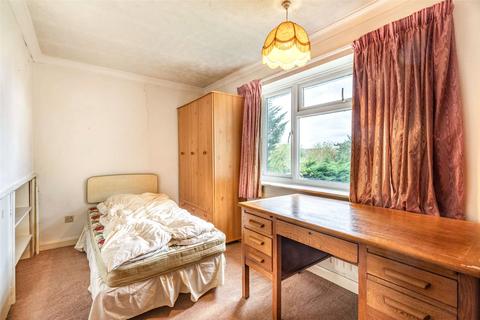 13 Cotterstock Road, Oundle, Peterborough, PE8 4PN