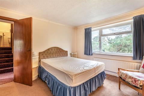 13 Cotterstock Road, Oundle, Peterborough, PE8 4PN
