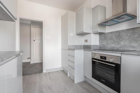 8, Norman Court Upper Sunbury Road, Hampton, TW12 2DN