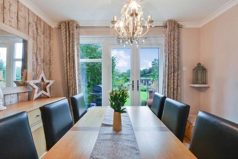 26 Parklands, Trowbridge, BA14 8NR