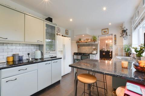26 Parklands, Trowbridge, BA14 8NR