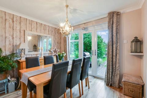 26 Parklands, Trowbridge, BA14 8NR