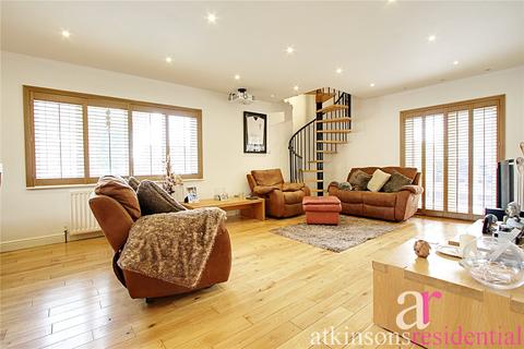 72 Rendlesham Road, Enfield, EN2 0TZ