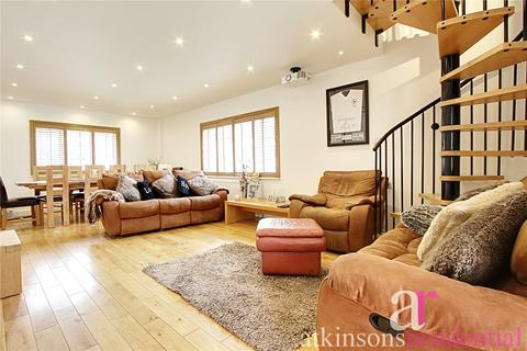 72 Rendlesham Road, Enfield, EN2 0TZ