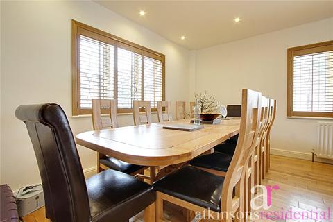 72 Rendlesham Road, Enfield, EN2 0TZ