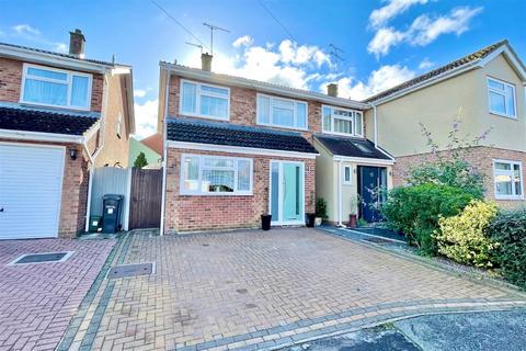 4 bedroom semi-detached house for sale, Wrights Avenue, Cressing, Braintree, CM77