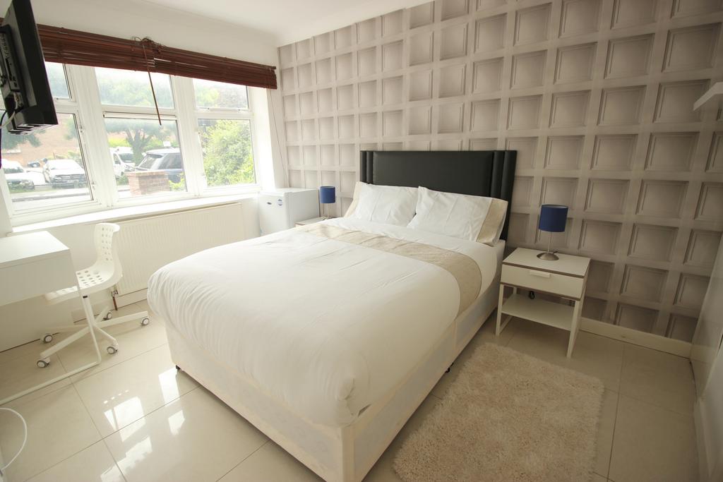 East Ferry Road, London, E14 3 bed house share £650 pcm (£150 pw)
