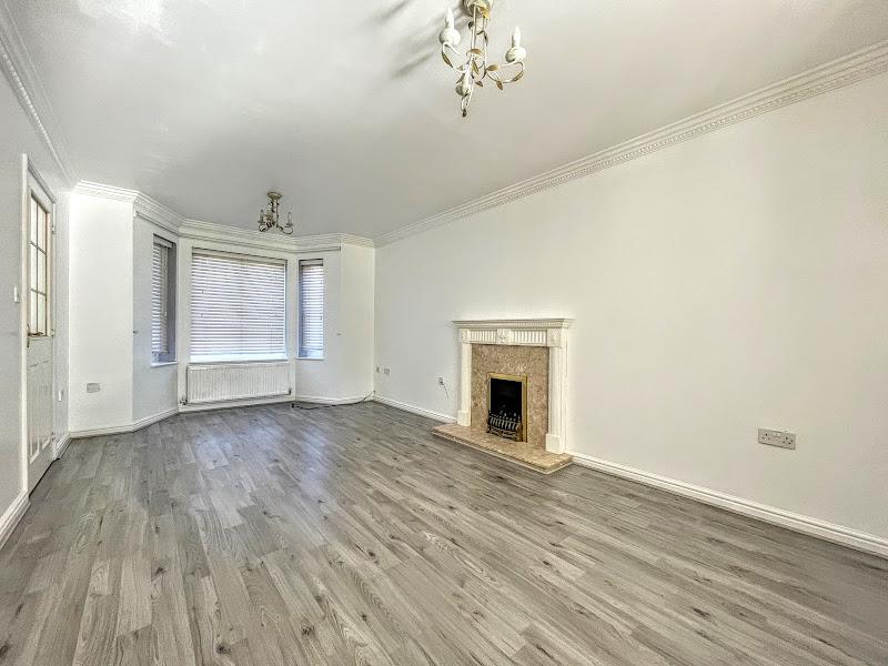 Stone Leigh, Tankersley, Barnsley... 4 bed detached house £385,000