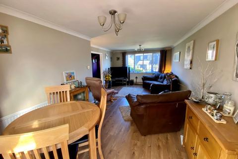 41 Bentley Close, Northampton, NN3 5JS