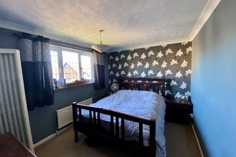 41 Bentley Close, Northampton, NN3 5JS
