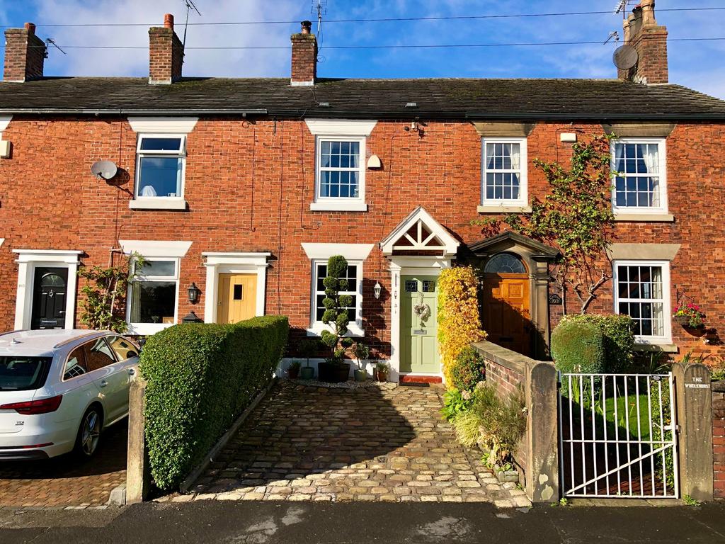 Windlehurst Road, High Lane, Stockport, SK6 2 bed terraced house £249,950