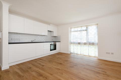 2, Royal Court Pier Avenue, Whitstable, CT5 2SB