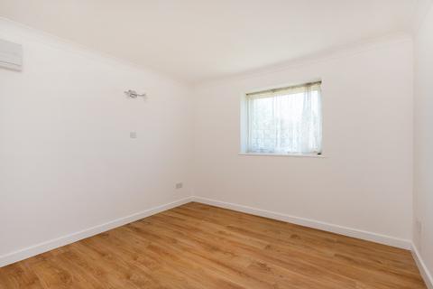 2, Royal Court Pier Avenue, Whitstable, CT5 2SB