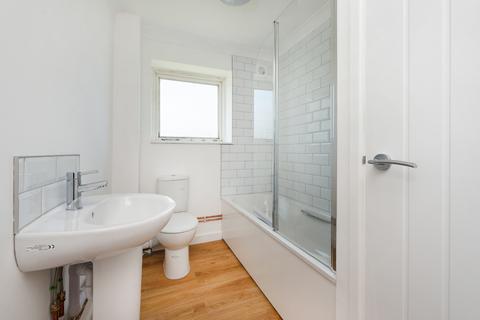 2, Royal Court Pier Avenue, Whitstable, CT5 2SB