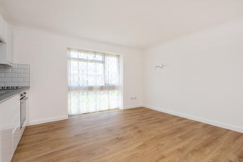 2, Royal Court Pier Avenue, Whitstable, CT5 2SB