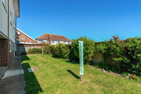 2, Royal Court Pier Avenue, Whitstable, CT5 2SB
