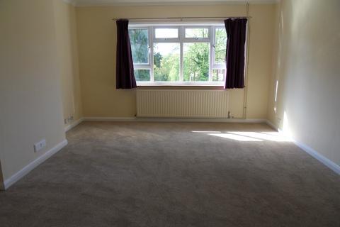 2 bedroom flat to rent, Perrymount Road, Haywards Heath RH16