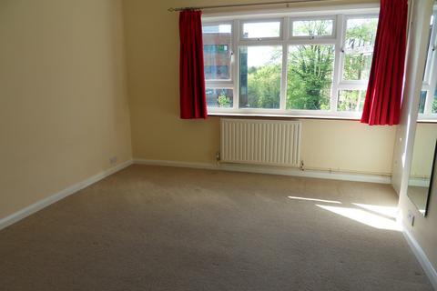 2 bedroom flat to rent, Perrymount Road, Haywards Heath RH16