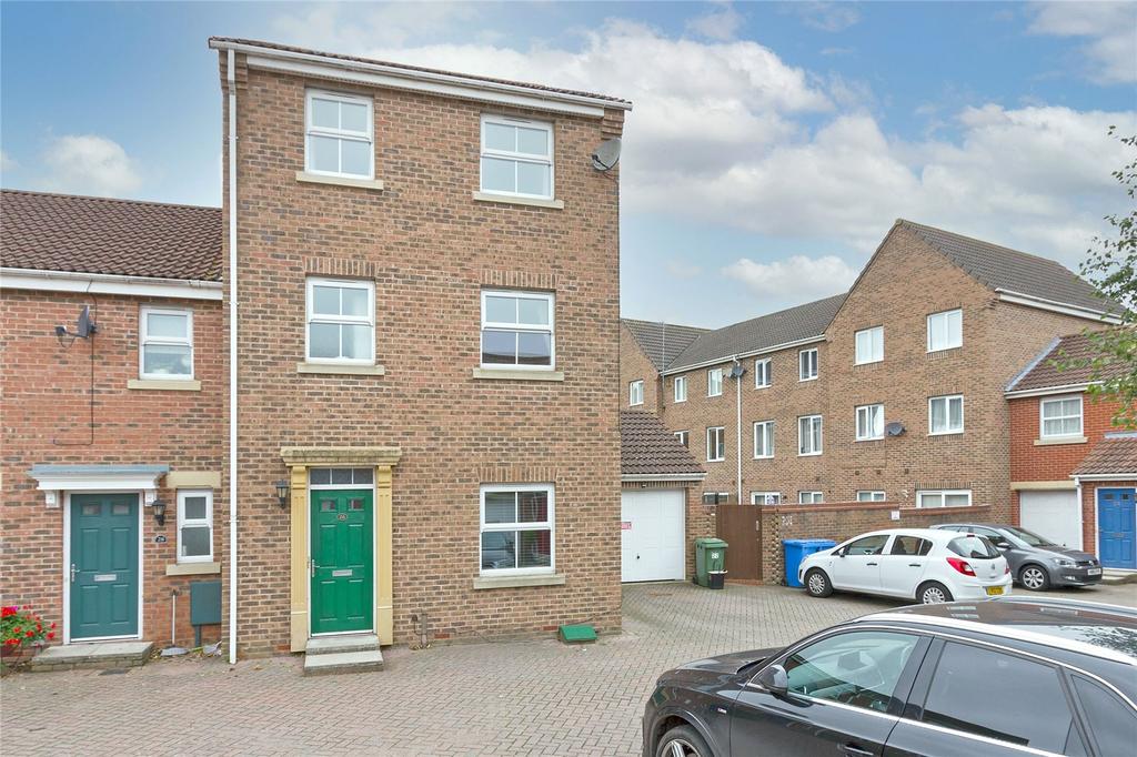 Moonstone Square, Sittingbourne... 4 bed end of terrace house £350,000