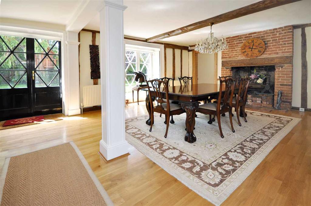 Grey End, Coopers Hill, Marden Ash, Ongar 6 bed detached house £1,850,000