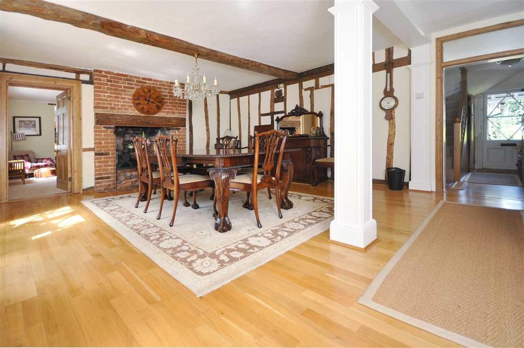 Grey End, Coopers Hill, Marden Ash, Ongar 6 bed detached house £1,850,000