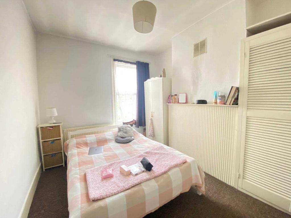 Chesterton Terrace, Newham 3 bed house £1,746 pcm (£403 pw)