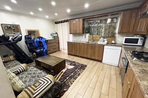 118 Springwell Road, Hounslow, TW5 9BP