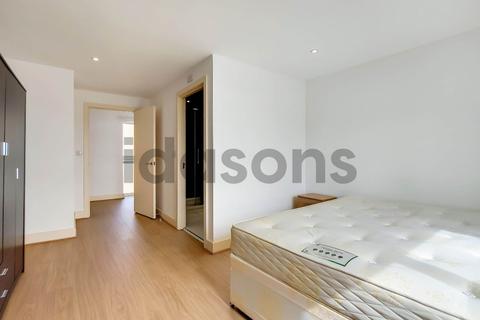 3 bedroom apartment to rent - Canary Wharf Station 3 bedroom Apartment