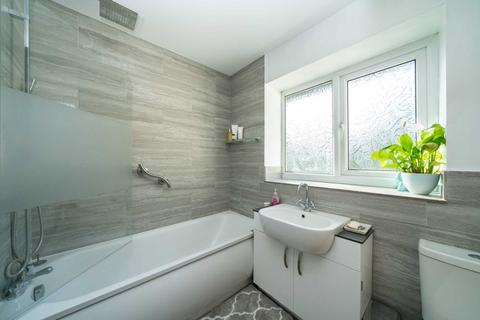70 Roseheath, Hemel Hempstead, HP1 2NG