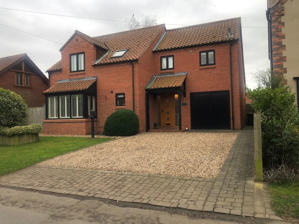 Dairy Lane, Hose 4 bed detached house £490,000