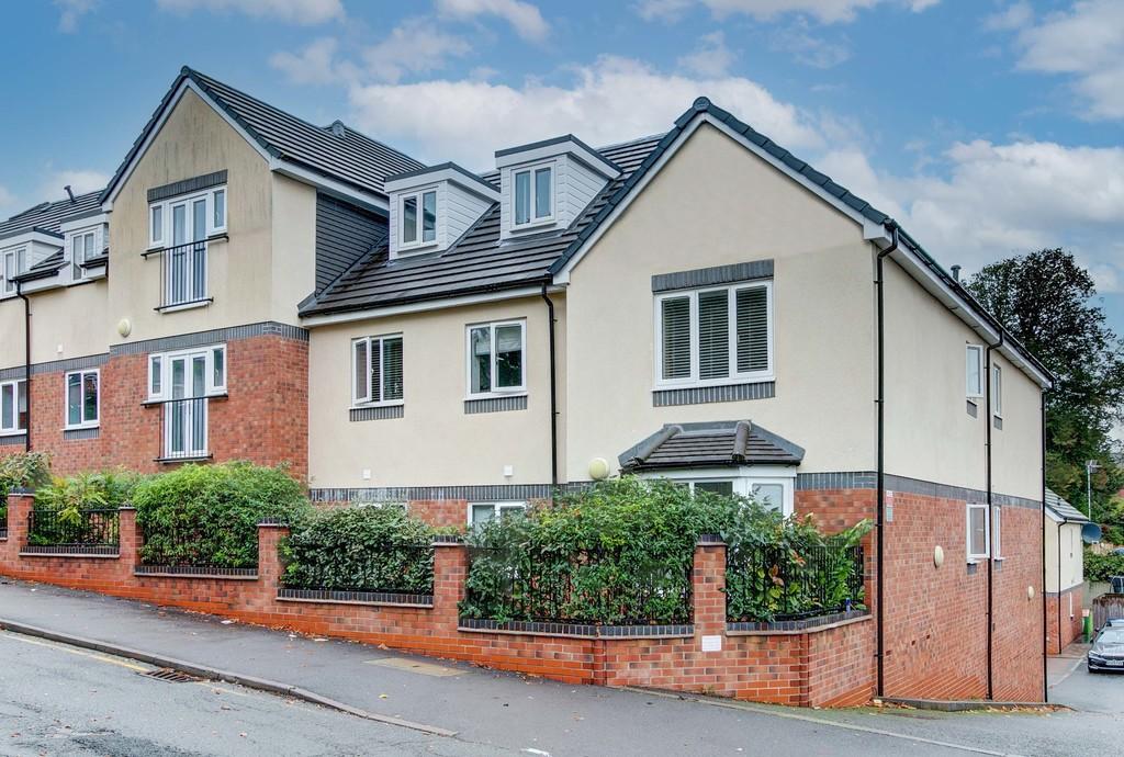 Mayfields, Redditch B98 7FW 2 bed apartment £145,000