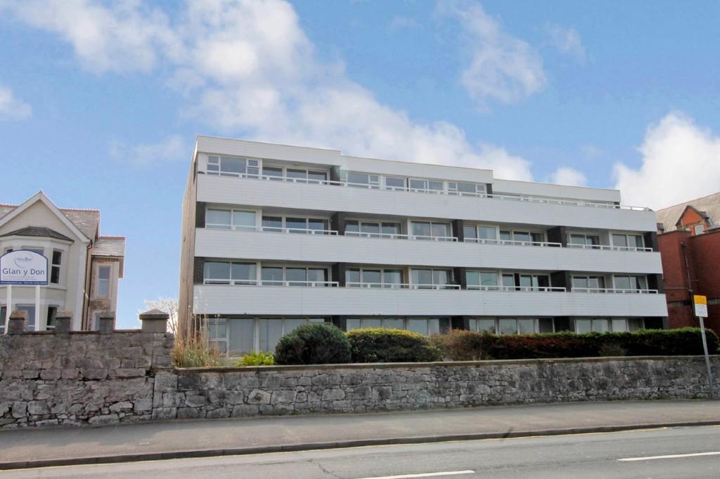 Glendower Court, Rhyl 2 bed apartment £130,000