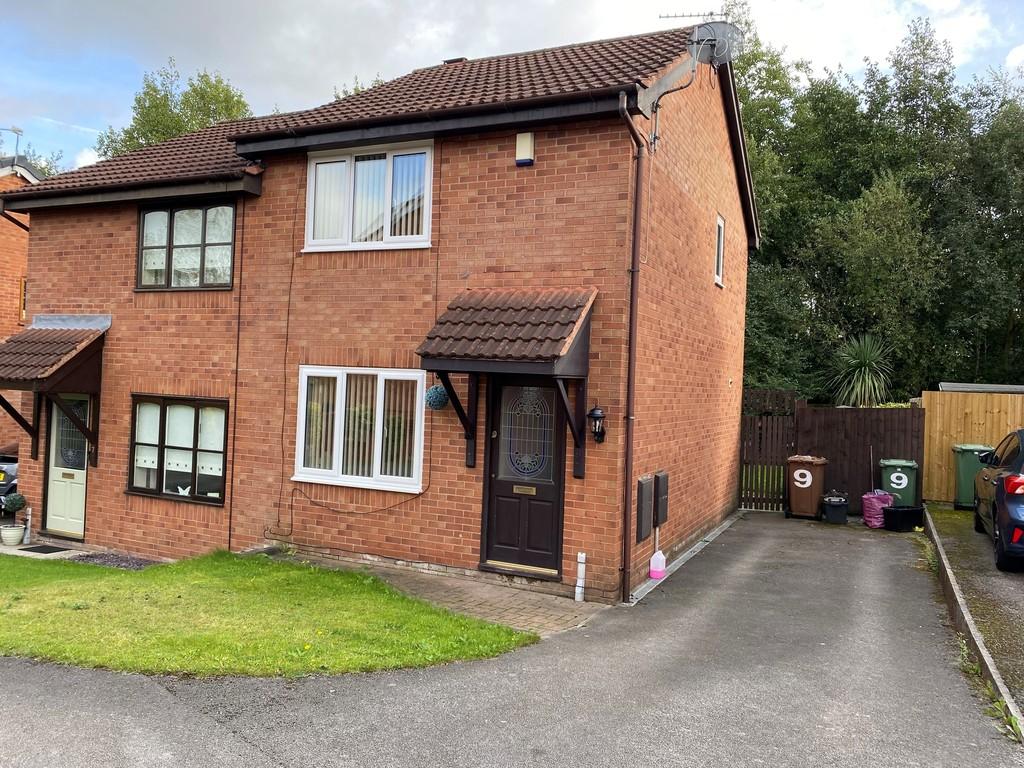 Hampshire Gardens, The Shires, St Helens 2 bed semidetached house £