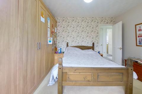 12 Broadfield, High Roding, Dunmow, CM6 1NY