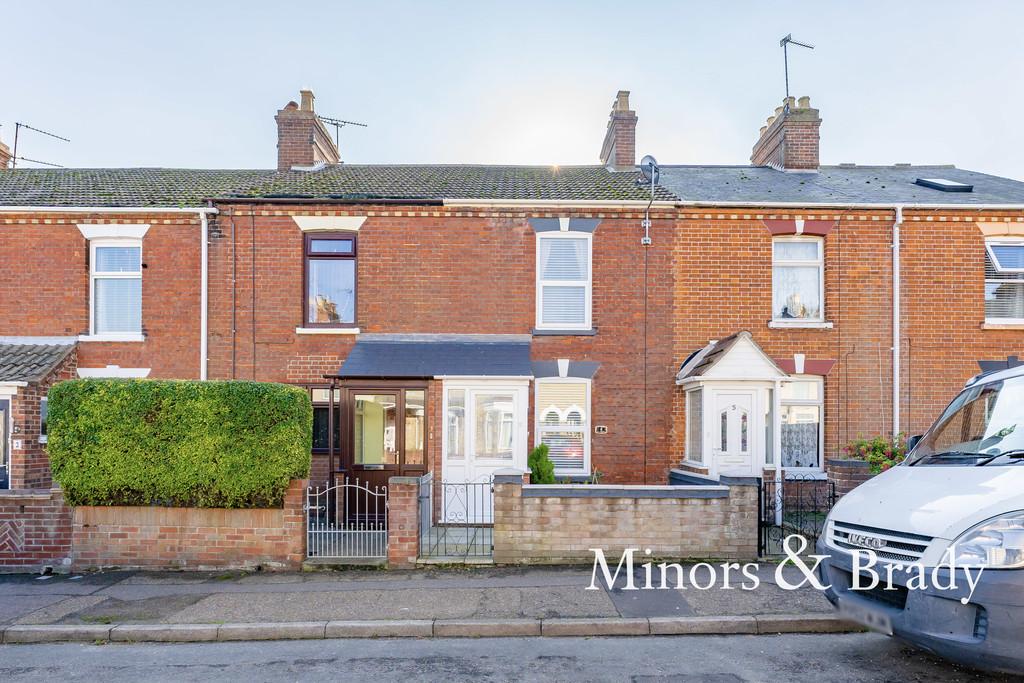 Albemarle Road, Gorleston 3 bed terraced house £195,000
