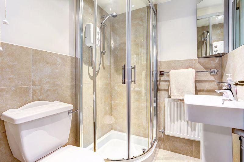 Bedroom 1 en suite
