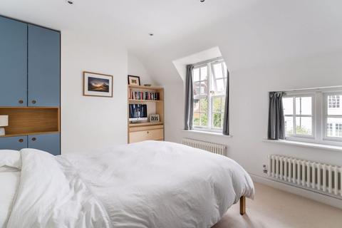 109 Willifield Way, London, NW11 6YH