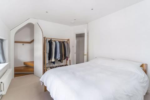109 Willifield Way, London, NW11 6YH
