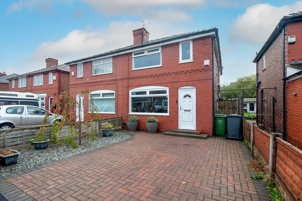 Cliftonville Road, Woolston, Warrington, WA1 3 bed semidetached house