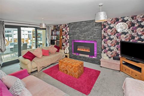 18 Bartlett Avenue, Bude, EX23 8DT